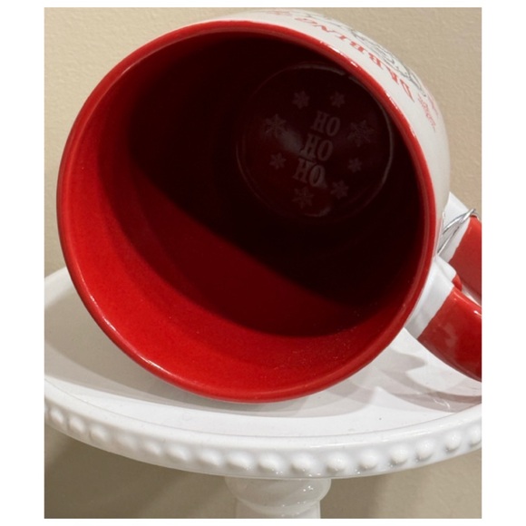 NEW 10 Strawberry Street Dabbing Through The Snow Mug 🎅🏻 - Picture 4 of 4